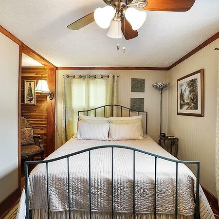 Hocking Hills Inn Logan Exterior foto